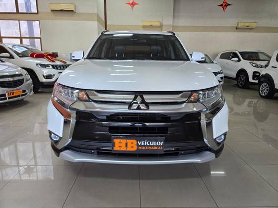 MITSUBISHI OUTLANDER 2.2 4X4 16V DIESEL 4P AUTOMÁTICO